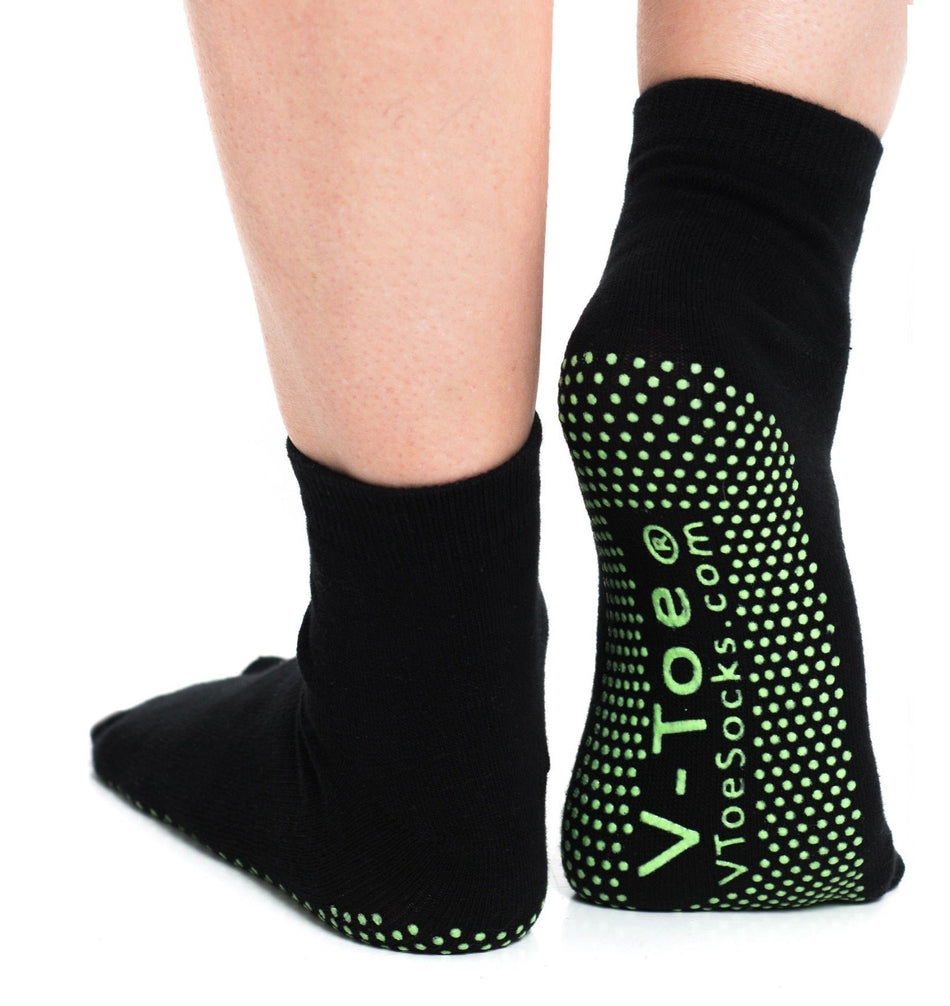 1 Pair - V-Toe Flip Flop Tabi Socks Casual Black Nonskid Solid - Yoga & Hospital Socks - Drakoi Marketplace