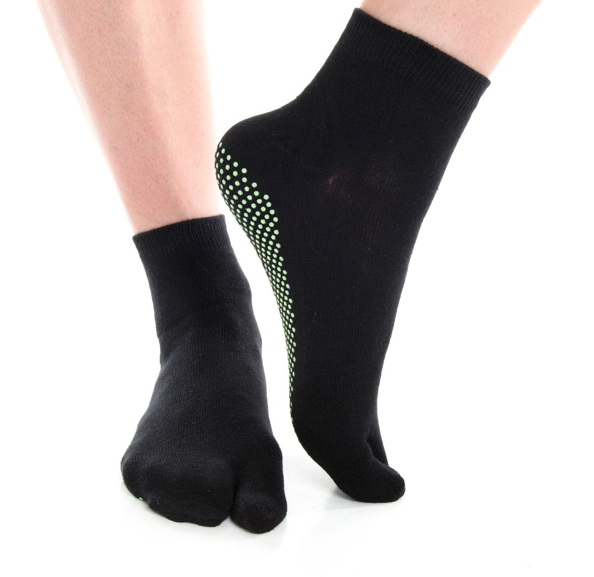 1 Pair - V-Toe Flip Flop Tabi Socks Casual Black Nonskid Solid - Yoga & Hospital Socks - Drakoi Marketplace