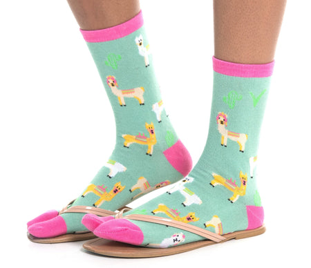 1 Pair - V-Toe Flip Flop Tabi Socks - Green Llamas - Drakoi Marketplace