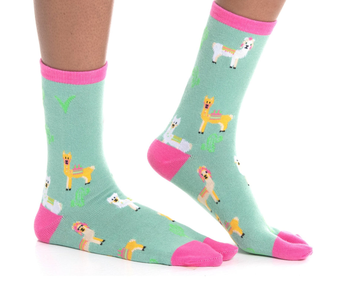 1 Pair - V-Toe Flip Flop Tabi Socks - Green Llamas - Drakoi Marketplace