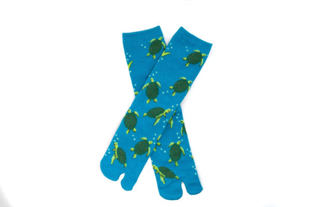 1 Pair - V-Toe Flip Flop Tabi Socks - Turquoise with Green Turtle - Drakoi Marketplace