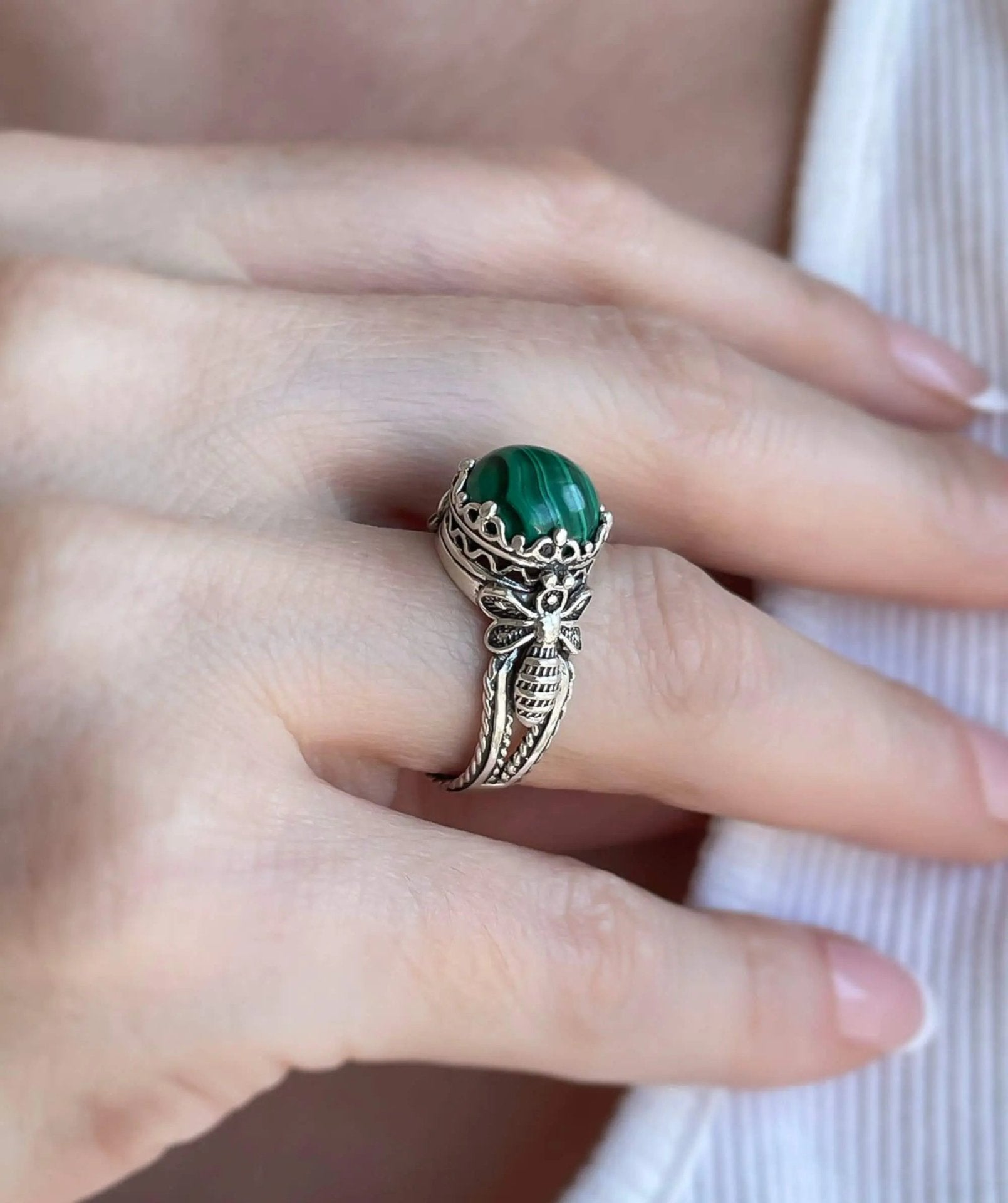 Bee Detailed Malachite Gemstone Filigree Art Women Silver Cocktail Ring - Drakoi Marketplace