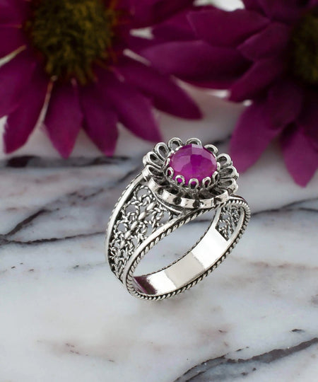 Daisy Figured Ruby Corundum Gemstone Filigree Art Women Silver Cocktail Ring - Drakoi Marketplace