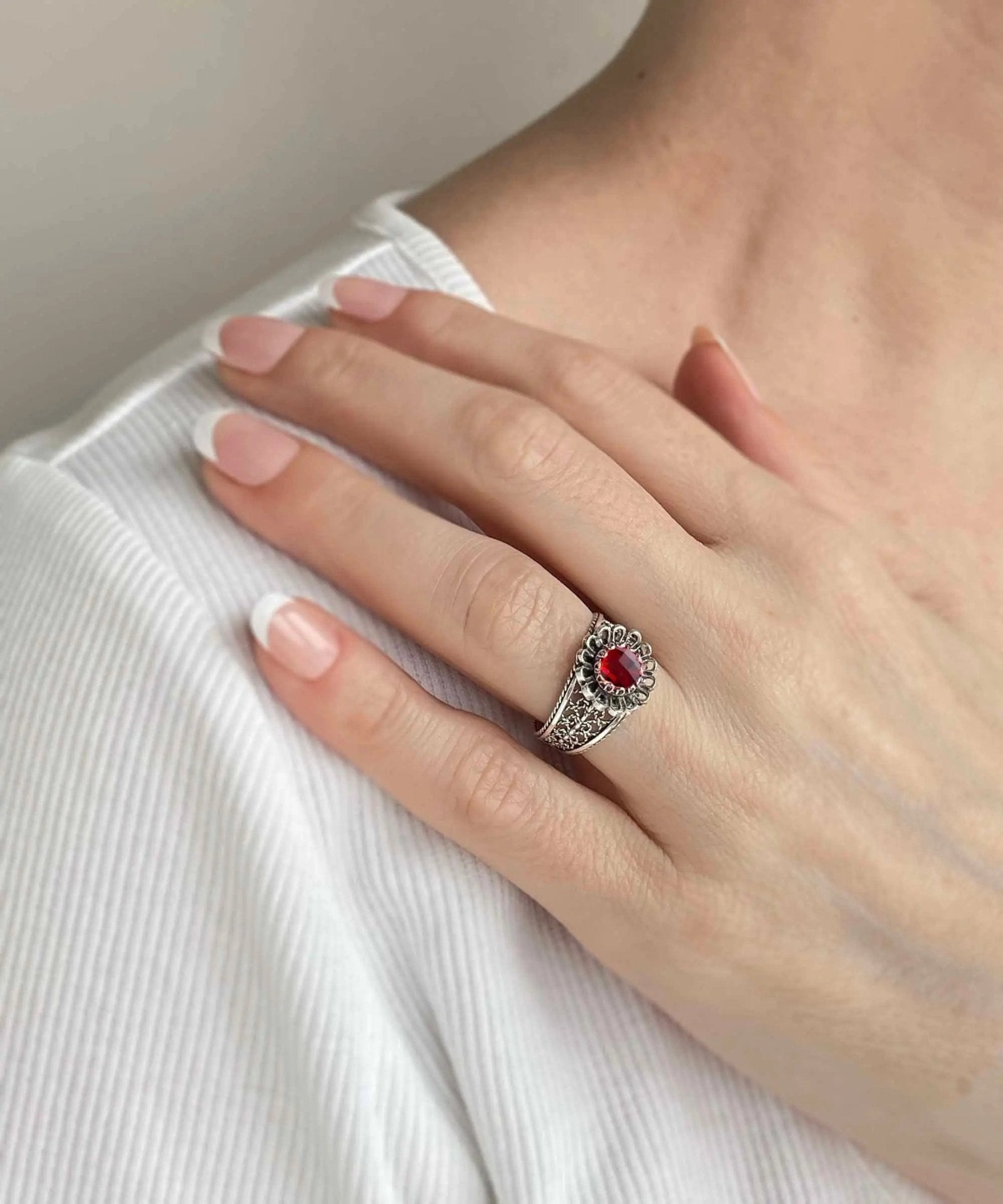 Daisy Figured Ruby Gemstone Filigree Art Women Silver Cocktail Ring - Drakoi Marketplace