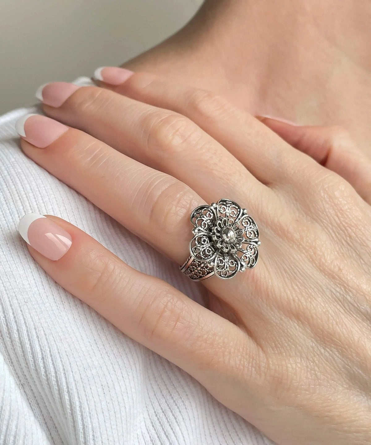 Daisy Flower Filigree Art Women Sterling Silver Statement Ring - Drakoi Marketplace