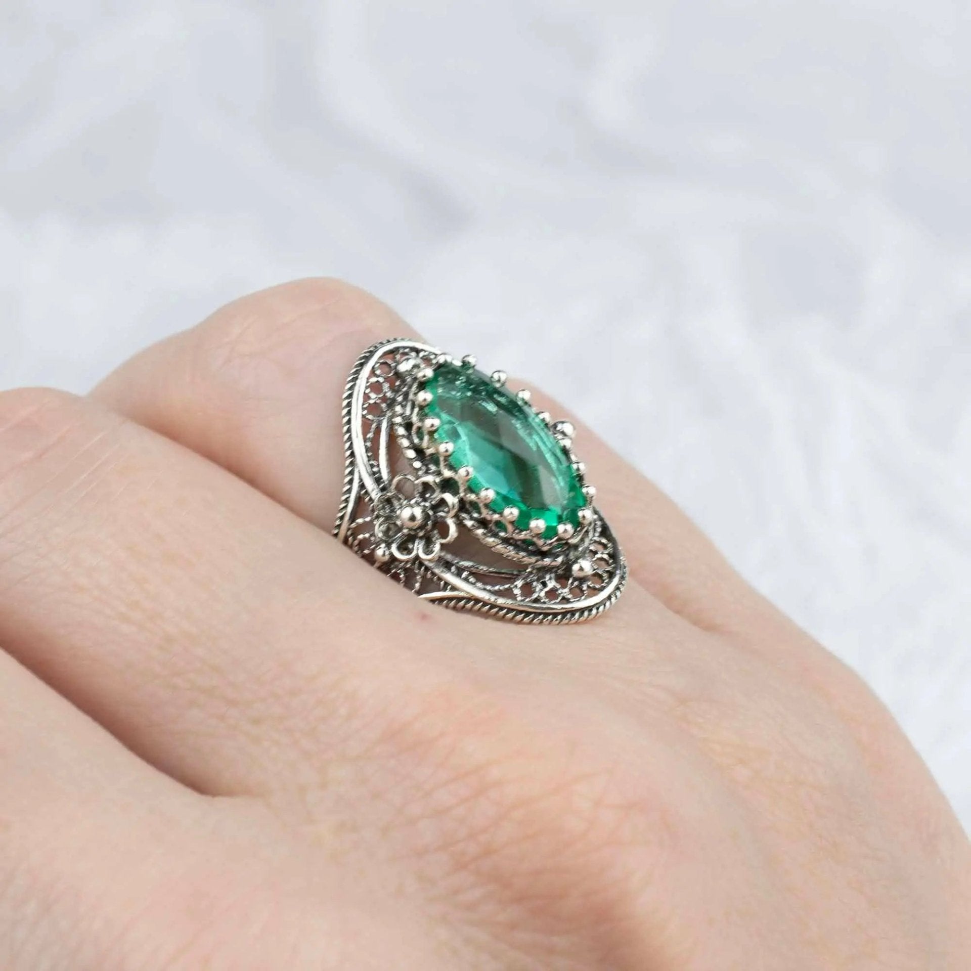 Emerald Gemstone Sterling Silver Women Statement Ring with Daisy Figures - Drakoi Marketplace