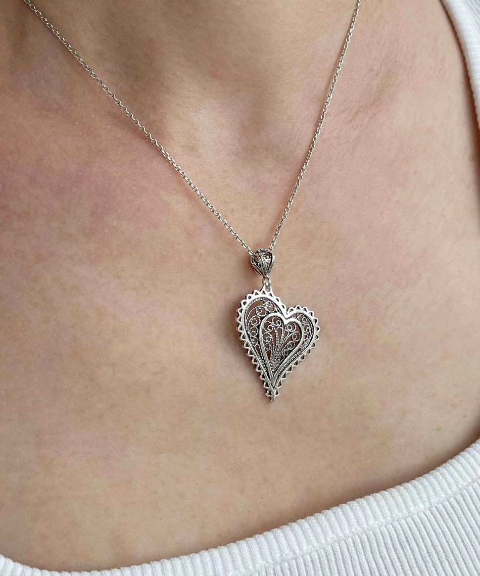 Filigree Art Asymmetric Heart Women Silver Pendant Necklace - Drakoi Marketplace