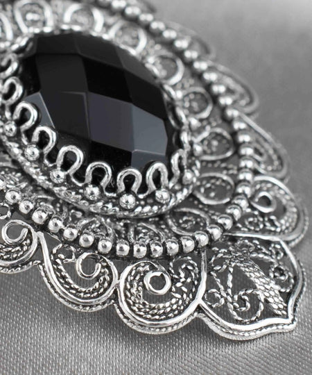 Filigree Art Black Onyx Gemstone Floral Figured Women Silver Oval Pendant Necklace - Drakoi Marketplace