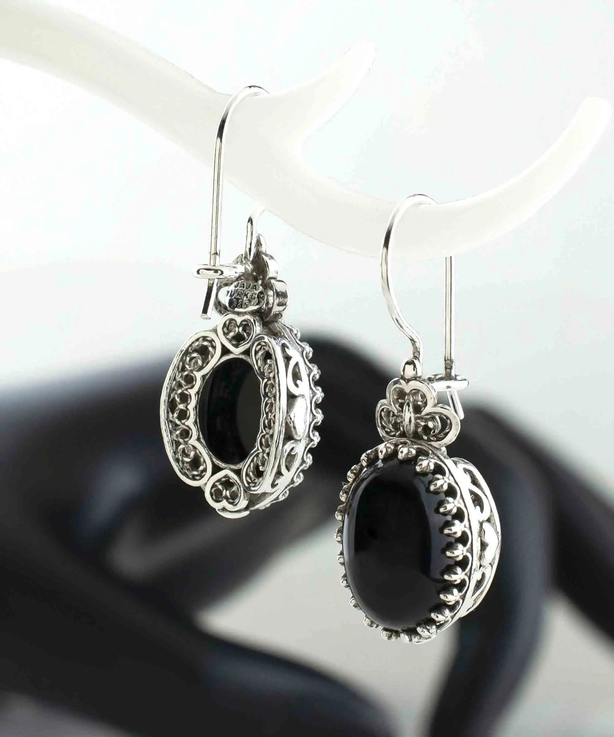 Filigree Art Black Onyx Gemstone Heart Detailed Women Silver Oval Drop Earrings - Drakoi Marketplace