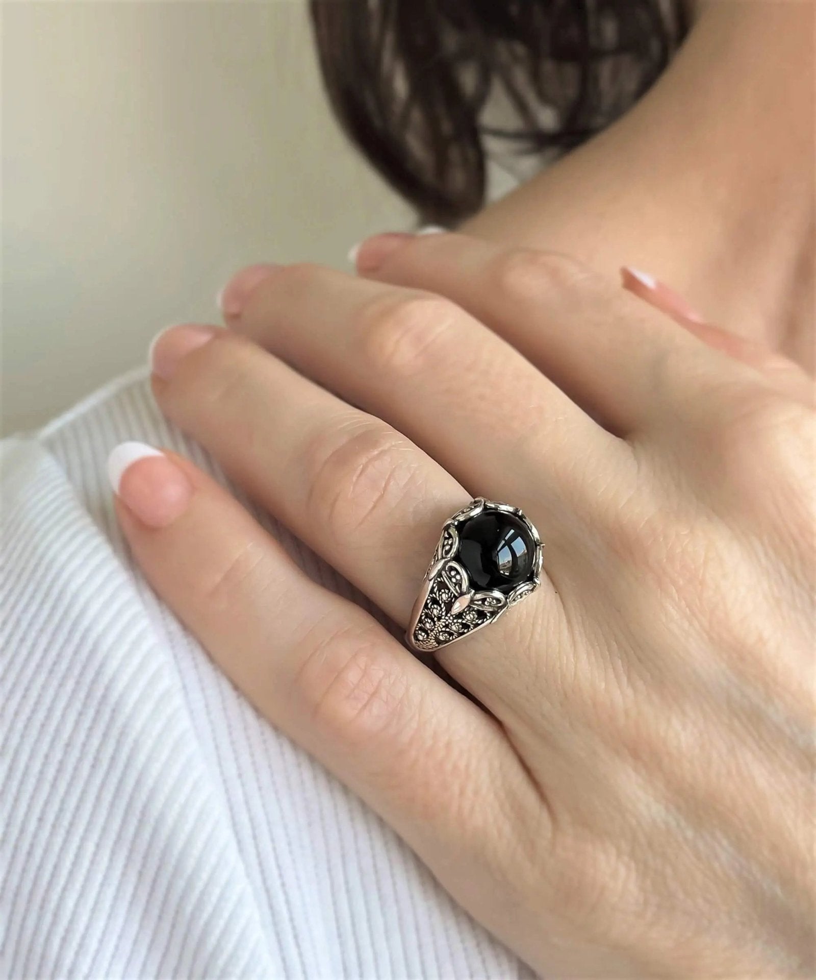 Filigree Art Black Onyx Gemstone Women Silver Cocktail Ring - Drakoi Marketplace