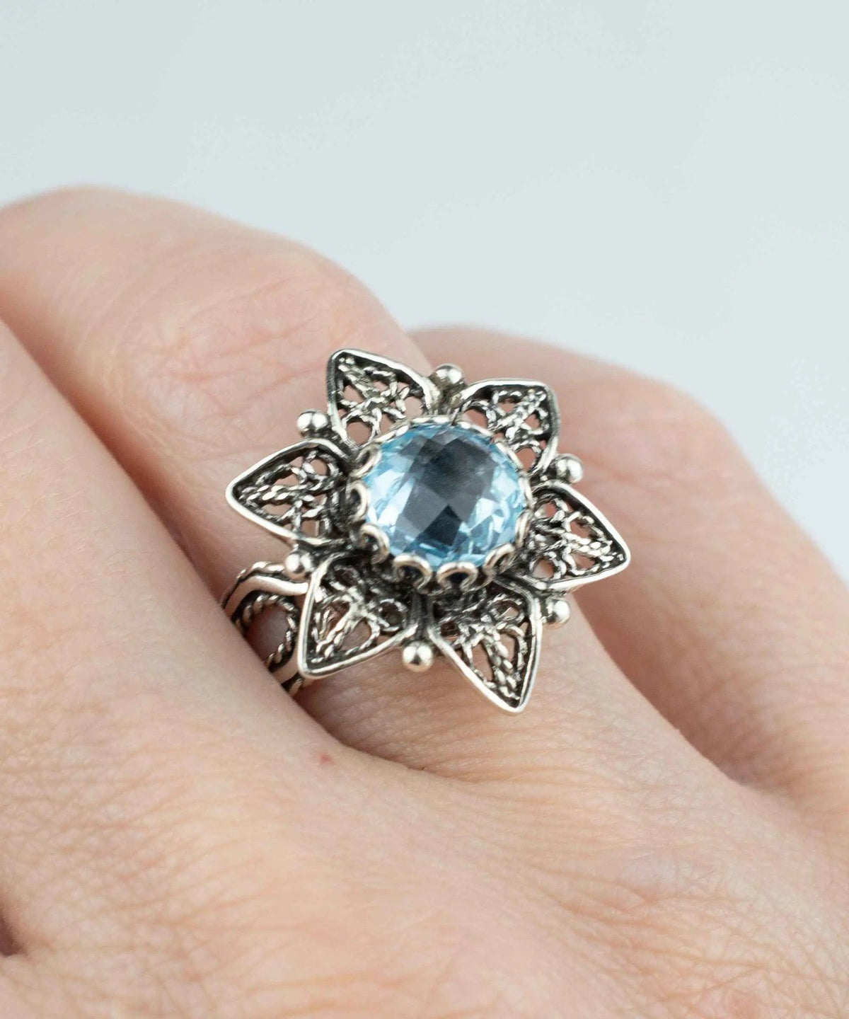 Filigree Art Blue Topaz Gemstone Daisy Flower Women Silver Cocktail Ring - Drakoi Marketplace