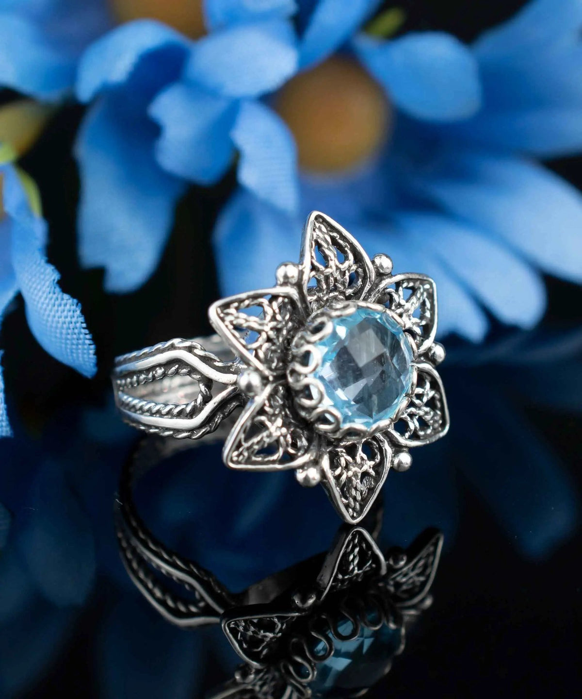 Filigree Art Blue Topaz Gemstone Daisy Flower Women Silver Cocktail Ring - Drakoi Marketplace