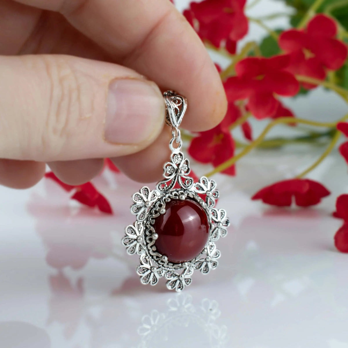 Filigree Art Carnelian Gemstone Floral Design Women Silver Pendant Necklace - Drakoi Marketplace