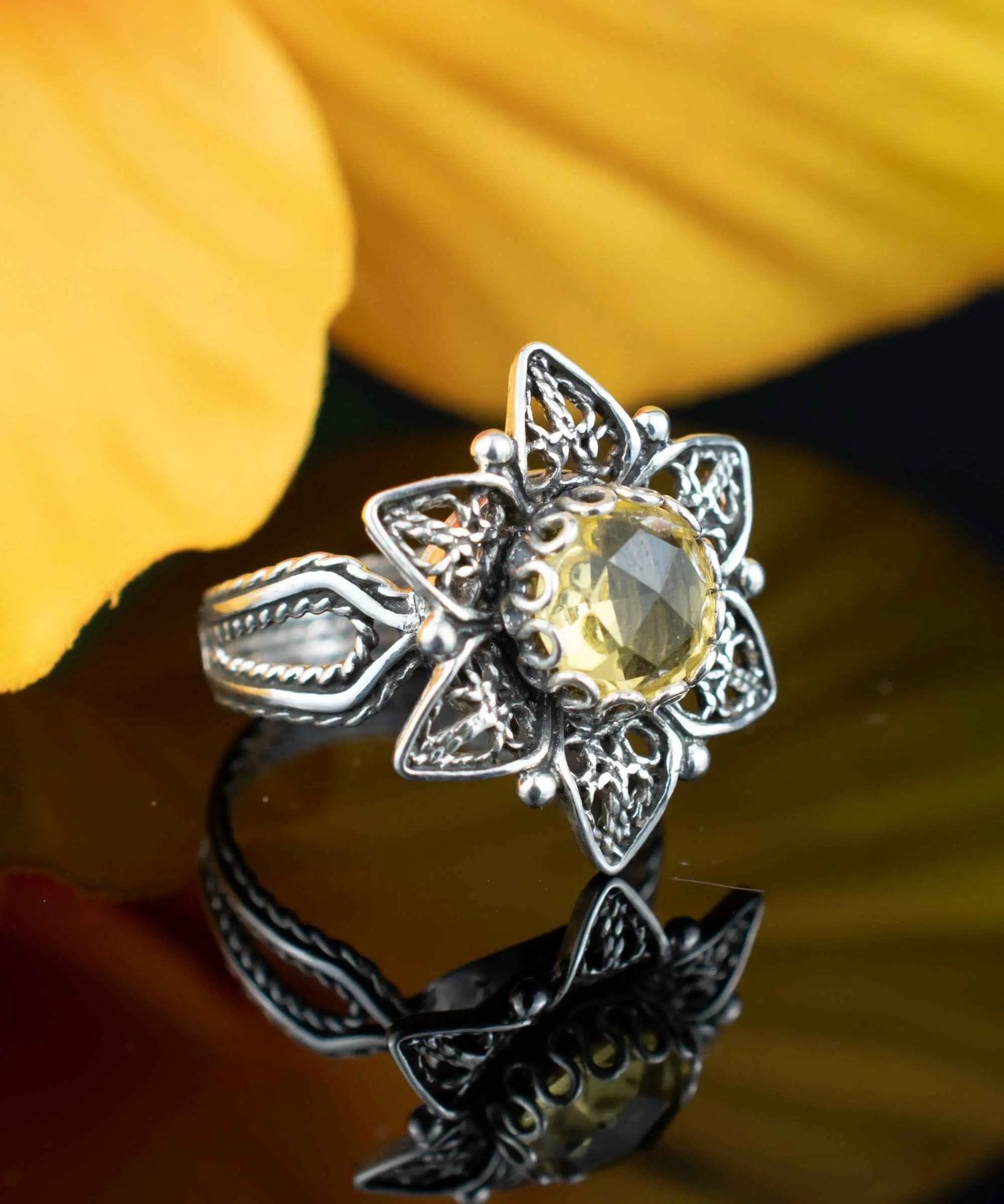 Filigree Art Citrine Gemstone Daisy Flower Women Silver Cocktail Ring - Drakoi Marketplace