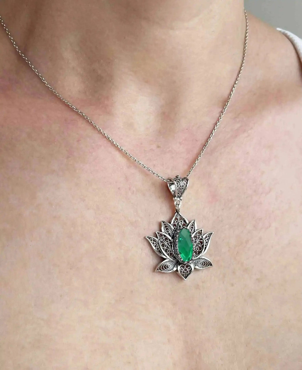 Filigree Art Emerald Gemstone Blossoming Lotus Flower Women Silver Pendant Necklace - Drakoi Marketplace