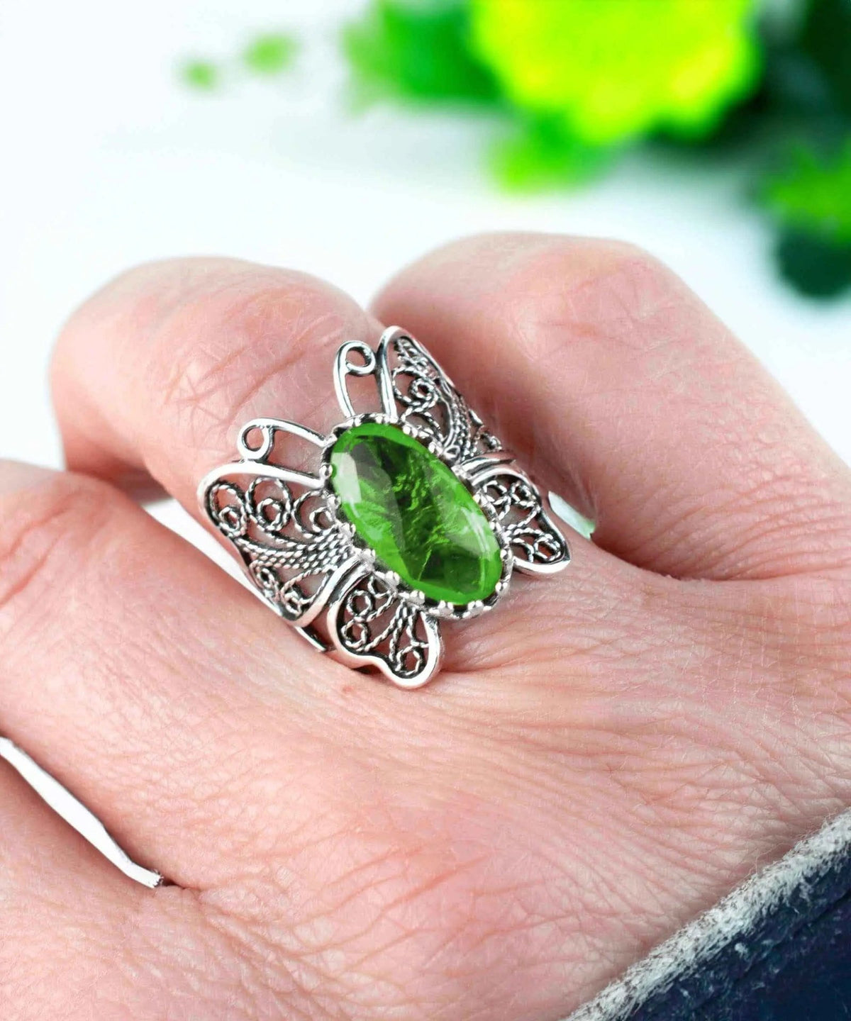 Filigree Art Emerald Gemstone Butterfly Design Women Silver Cocktail Ring - Drakoi Marketplace