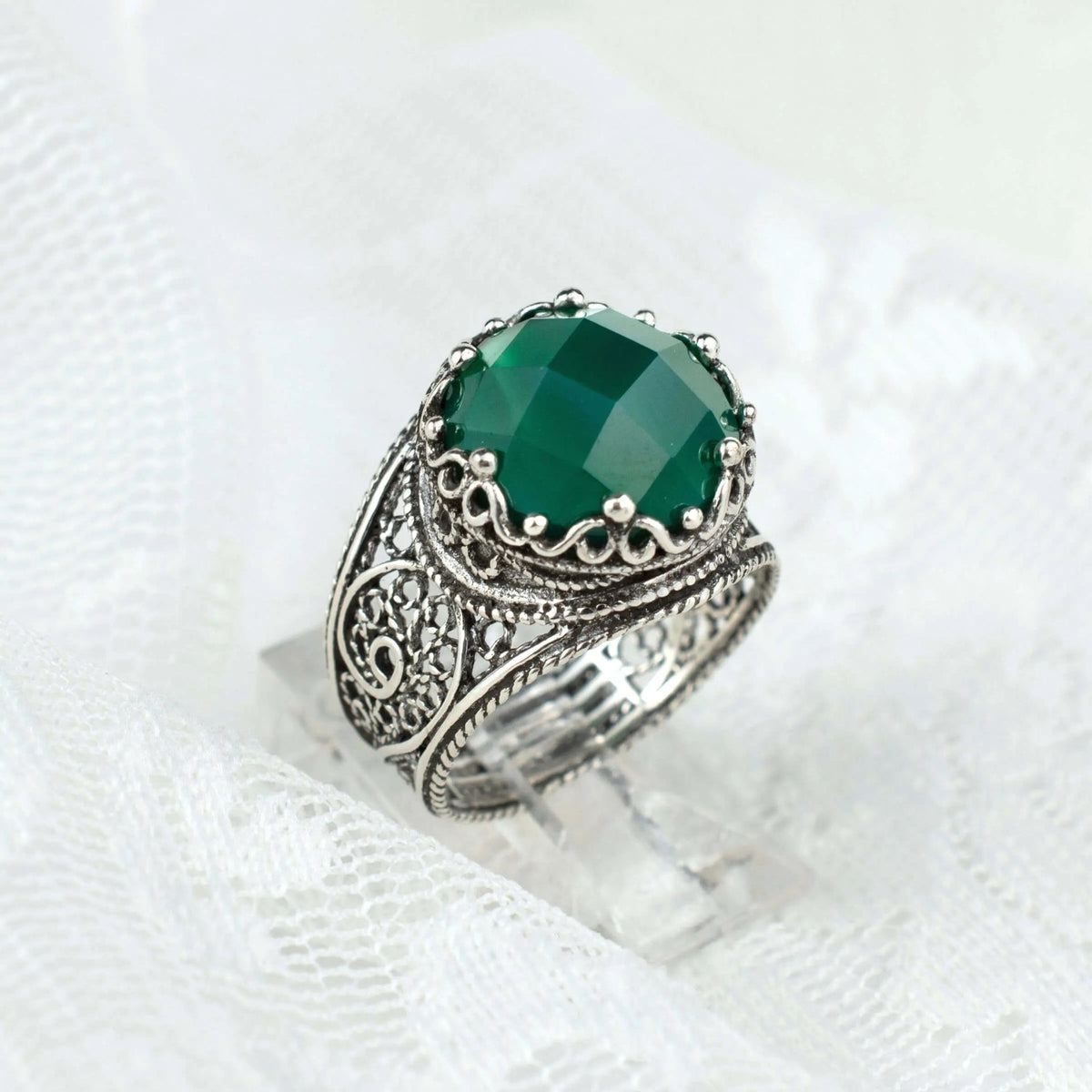 Filigree Art Green Agate Gemstone Crown Design Women Silver Cocktail Ring - Drakoi Marketplace