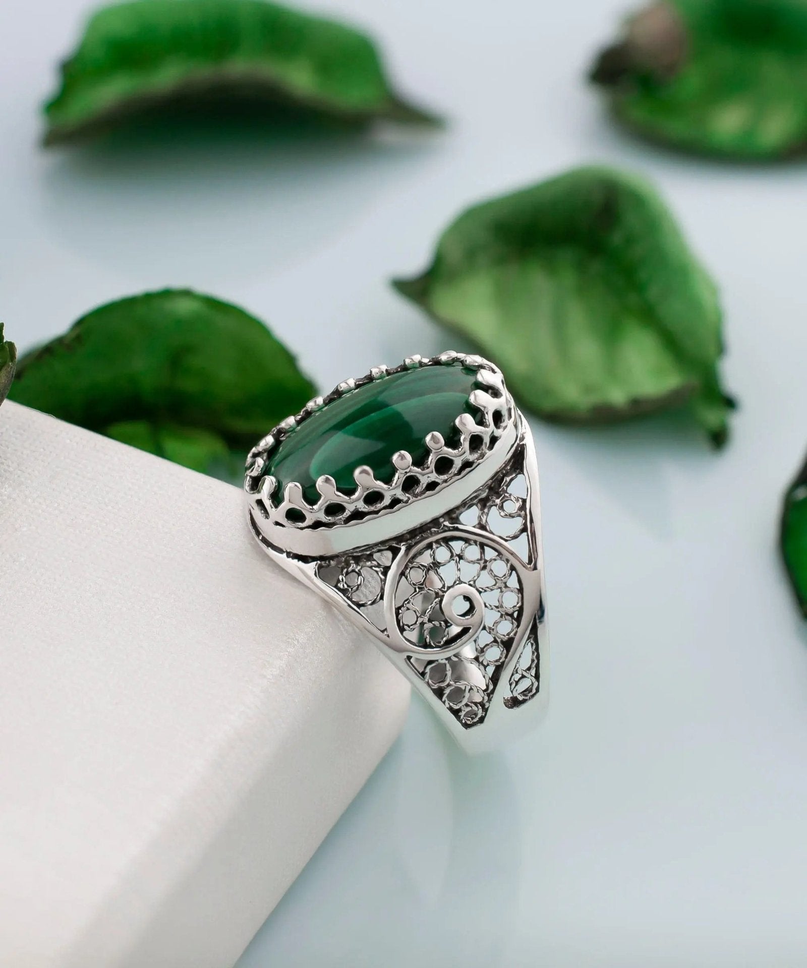 Filigree Art Malachite Gemstone Women Oval Silver Cocktail Ring - Drakoi Marketplace