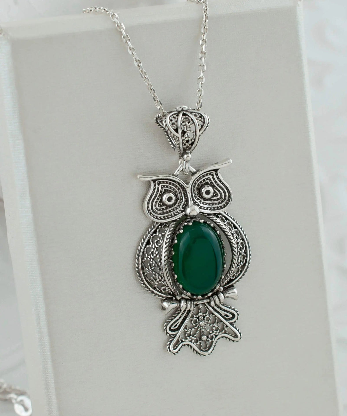 Filigree Art Owl Figured Green Agate Gemstone Women Silver Pendant Necklace - Drakoi Marketplace