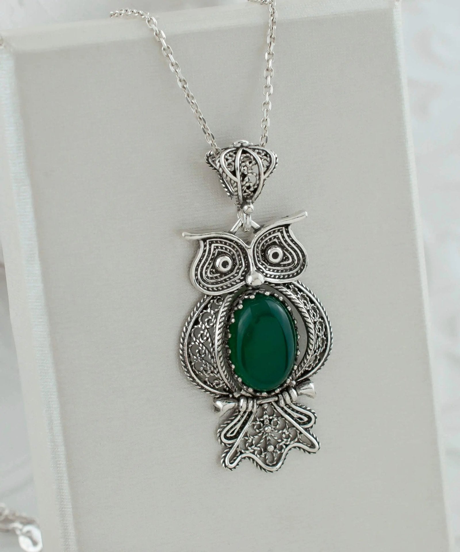 Filigree Art Owl Figured Green Agate Gemstone Women Silver Pendant Necklace - Drakoi Marketplace