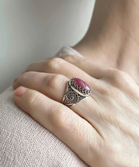 Filigree Art Rhodonite Gemstone Women Oval Silver Cocktail Ring - Drakoi Marketplace