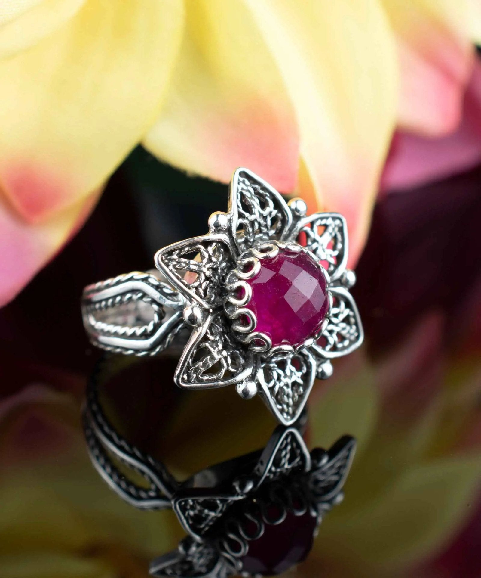 Filigree Art Ruby Corundum Gemstone Daisy Flower Women Silver Cocktail Ring - Drakoi Marketplace