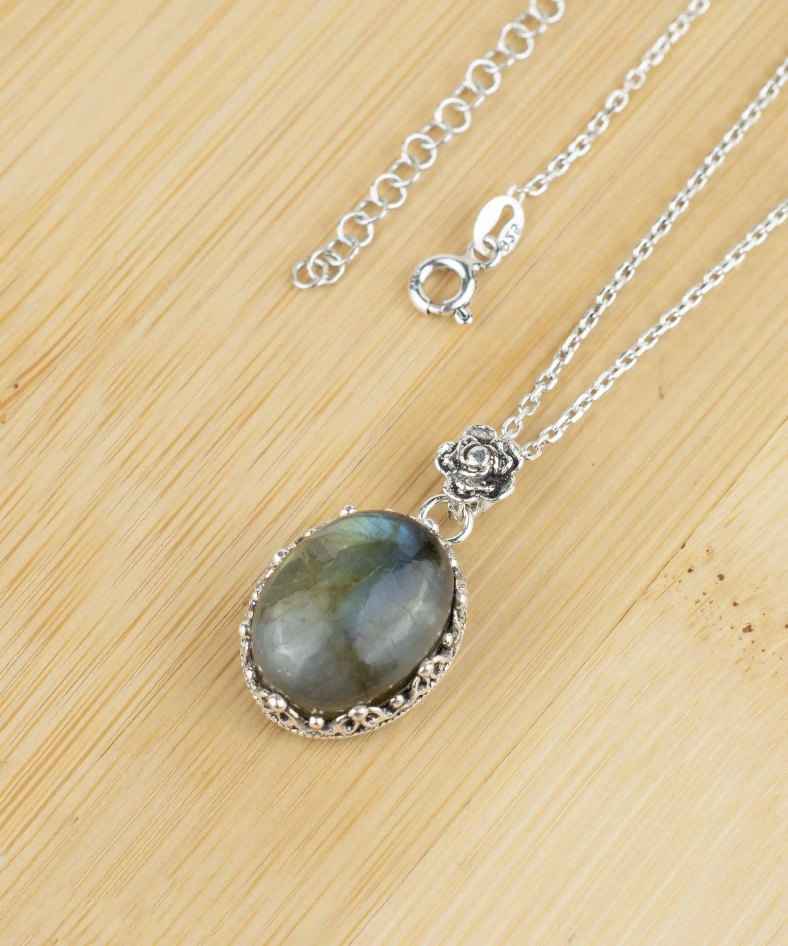 Filigree Silver Labradorite Gemstone Woman Oval Pendant Necklace - Drakoi Marketplace