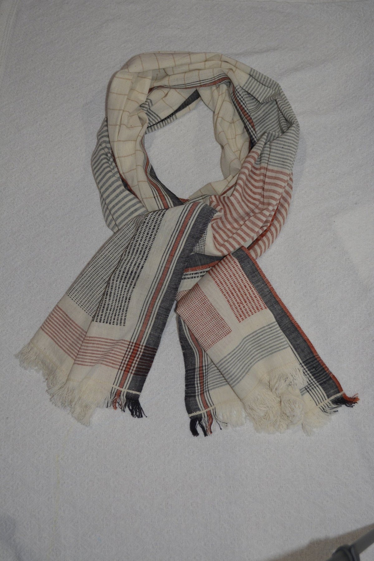 Hand woven cotton scarves - Drakoi Marketplace