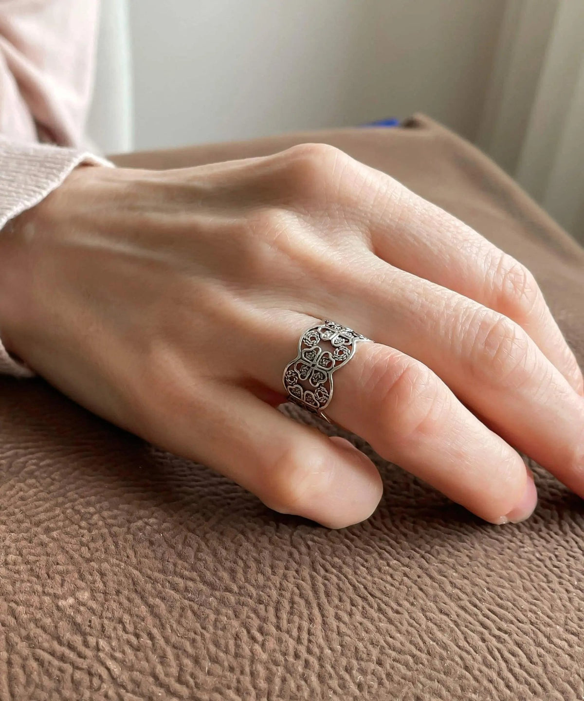 Luck and Elegance: Filigree Art Sterling Silver Women Four Clover Band Ring - Drakoi Marketplace