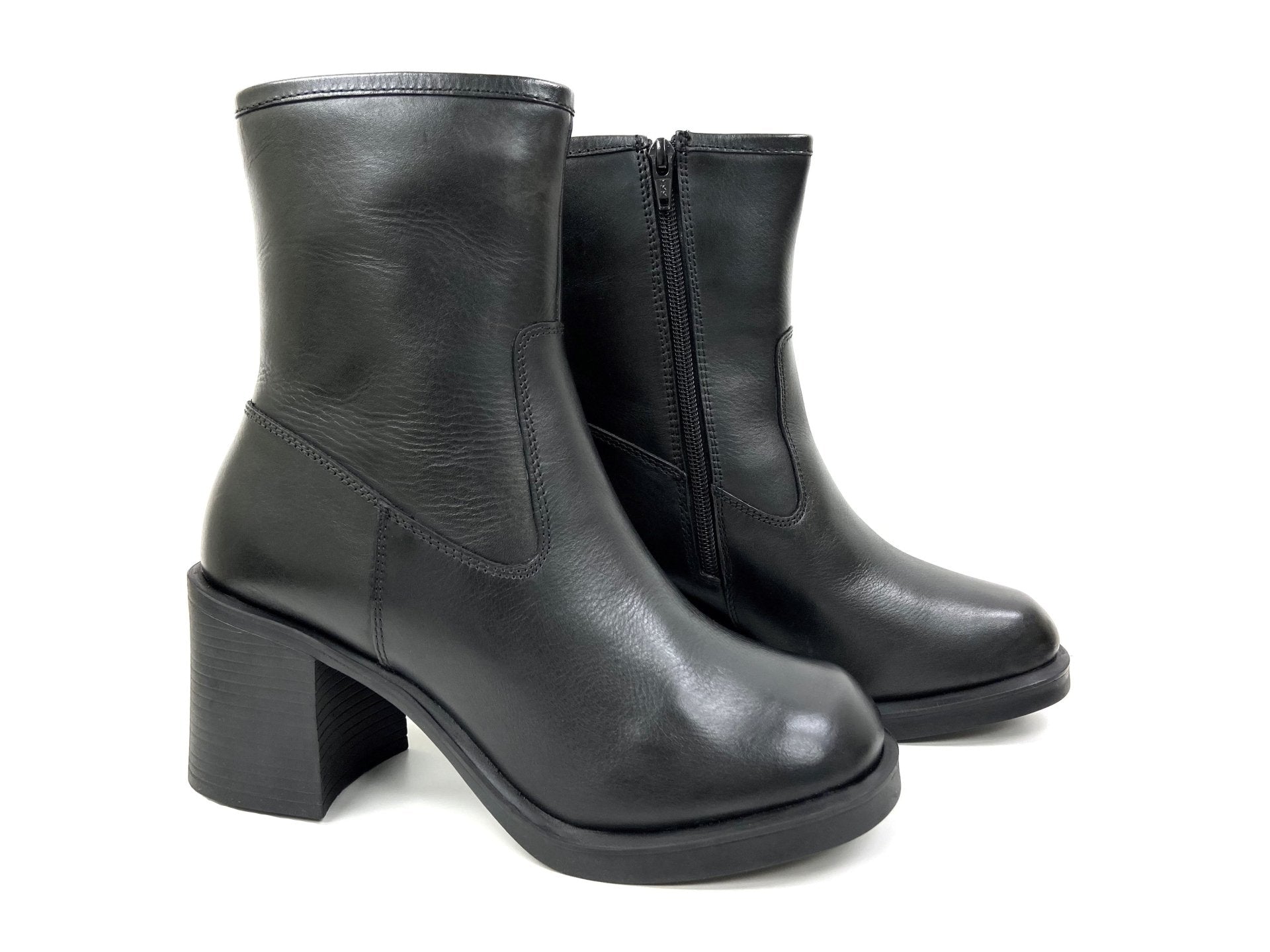 Lyla Black Square Block Heel Zip Boot - Drakoi Marketplace