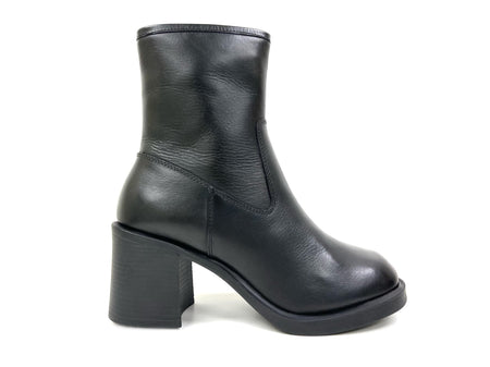 Lyla Black Square Block Heel Zip Boot - Drakoi Marketplace