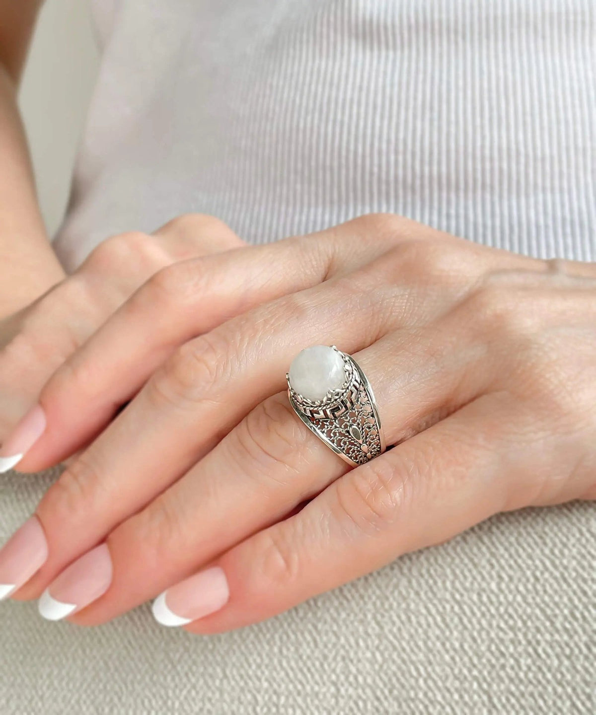 Meander Pattern Filigree Art Moonstone Gemstone Women Silver Cocktail Ring - Drakoi Marketplace