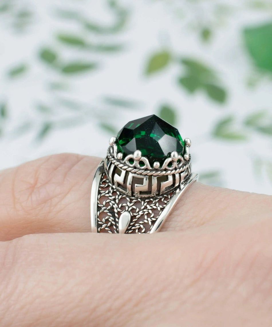 Meander Pattern Filigree Art Peridot Gemstone Women Silver Cocktail Ring - Drakoi Marketplace