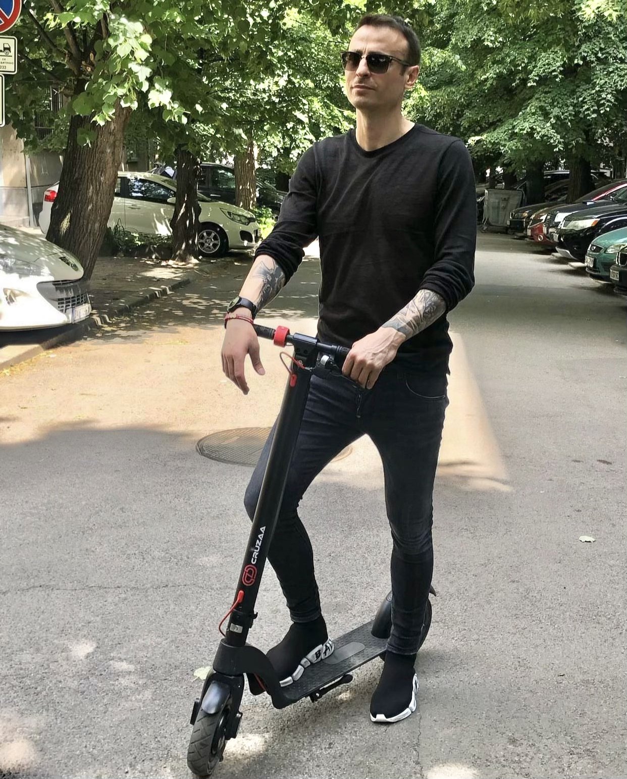 The Commuta Pro Max Electric Foldable Scooter - 75km Range and 40kmh Max Speed. - ships from UK - Drakoi Marketplace