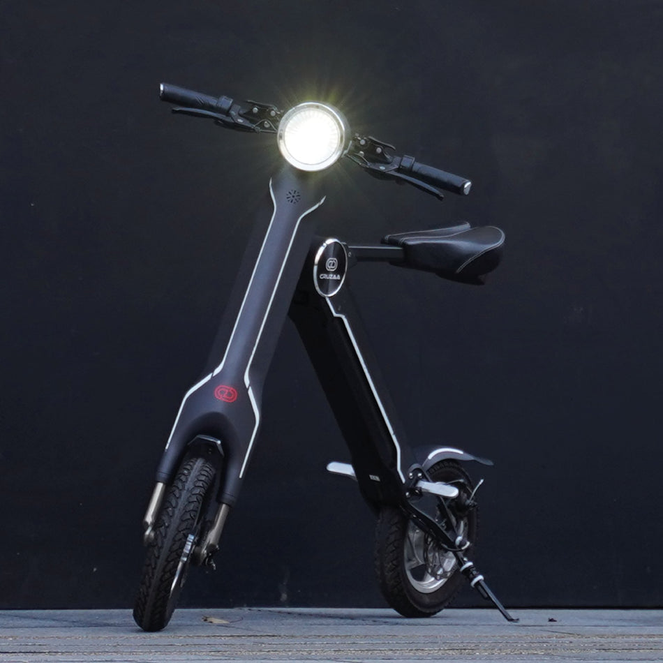 The Cruzaa PRO Electric Scooter - 45km Range & 35kmh Top Speed Cruzaa Built in Bluetooth & Speakers +USB - Carbon Black - Drakoi Marketplace